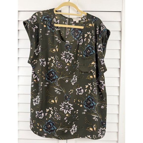 LOFT Tops - Loft Blouse Women XXL Olive Green Floral Short Sleeve Pocket Keyhole Back